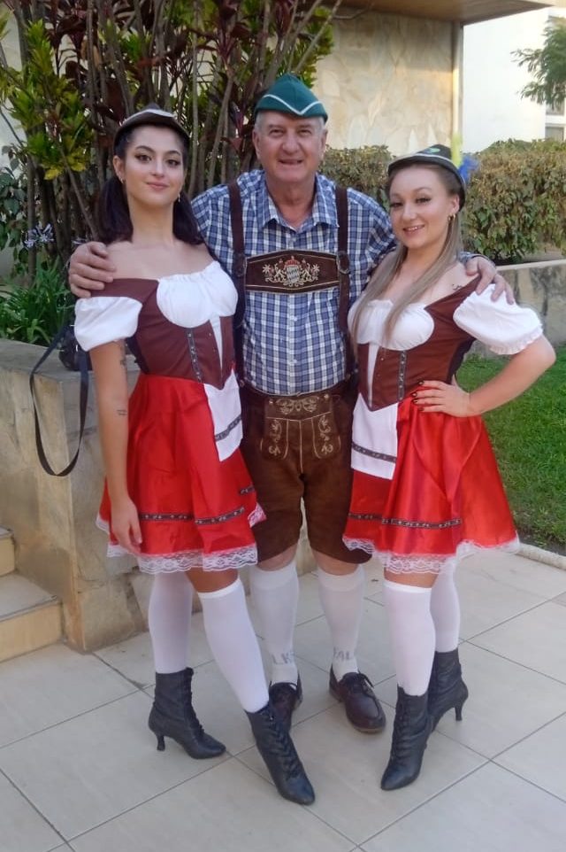 VELVET SOUNDS OOMPAH BAND - Bands - Hands-On Entertainment Agents